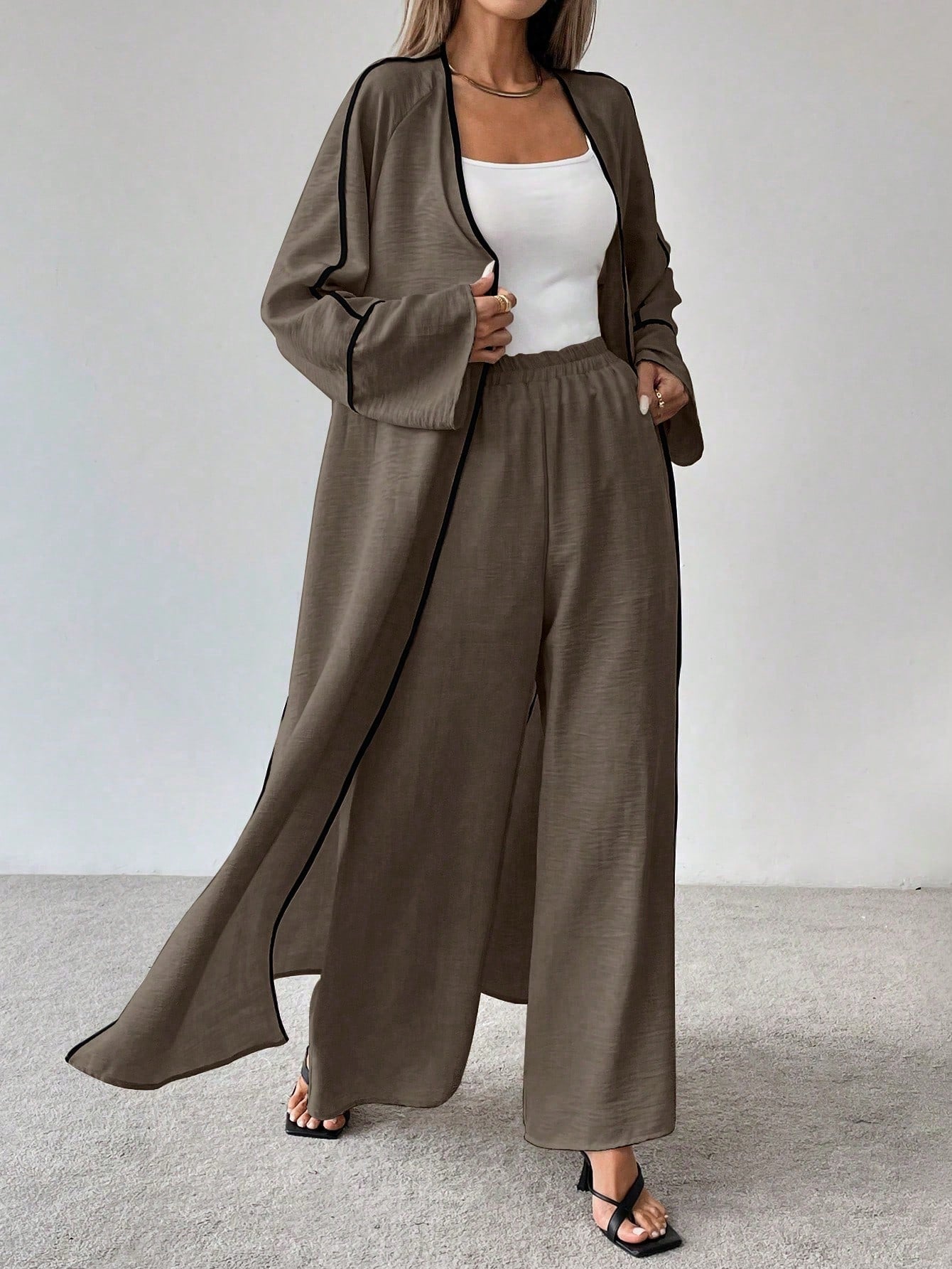 Ensemble Élégance Contrastée 2 Pièces – Veste Longue & Pantalon Large
